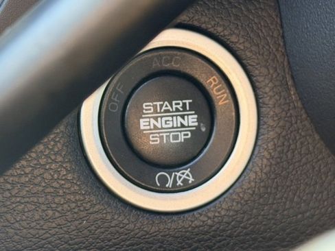 Used 2022 RAM 3500 Laramie w/ Night Edition image 12