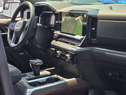 New 2026 GMC Sierra 1500 SLT w/ SLT Convenience Package AWD/4WD image 18