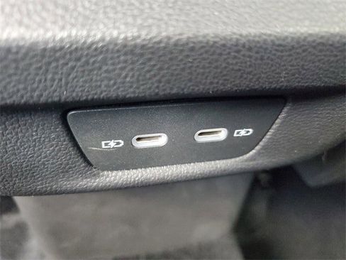 Certified 2025 Volkswagen Tiguan S image 10