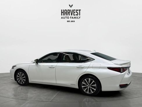 Used 2021 Lexus ES 300h w/ Premium Package FWD image 3
