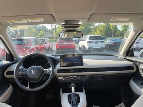 Used 2026 Honda HR-V LX image 5