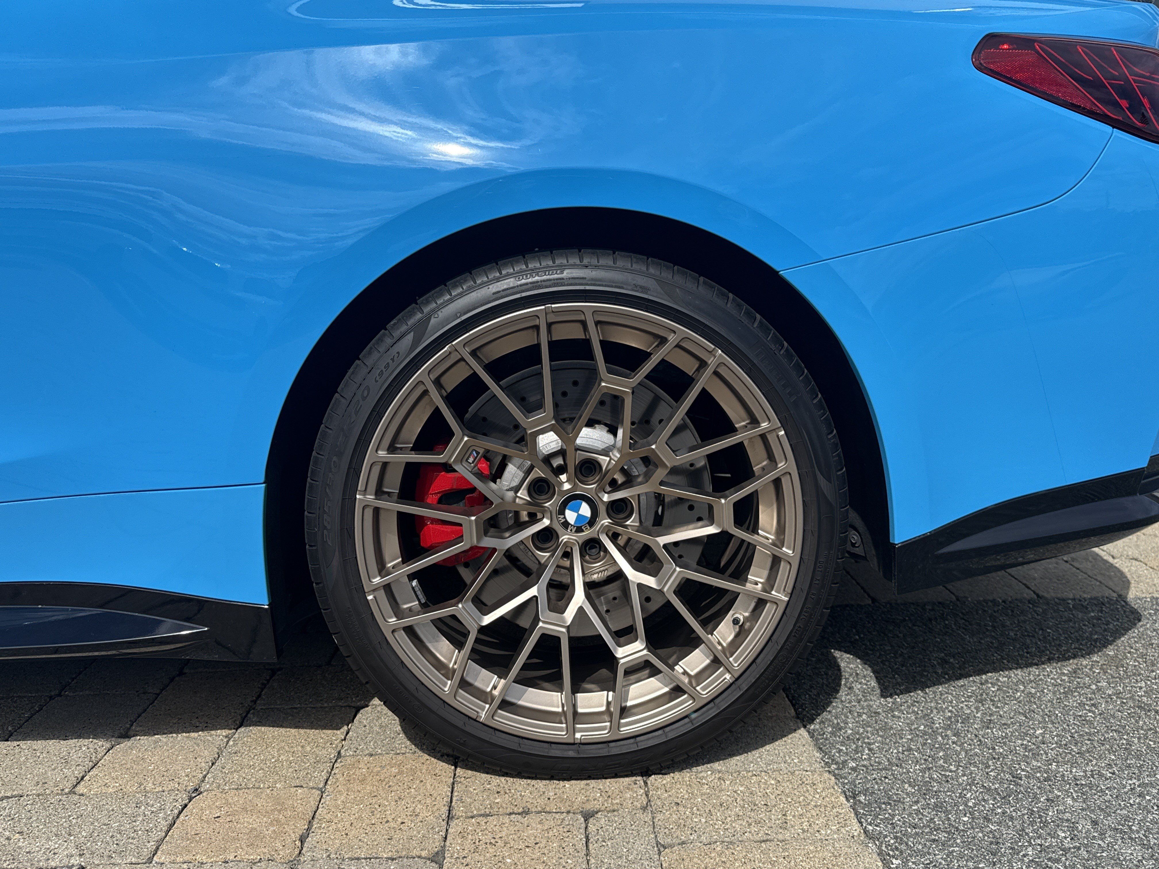 Used 2025 BMW M4 CS AWD/4WD image 16