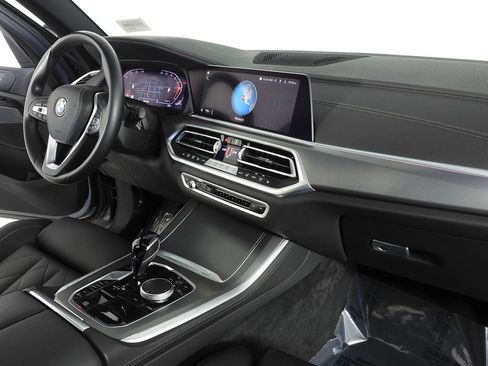Used 2023 BMW X5 xDrive40i w/ Parking Assistance Package AWD/4WD image 13