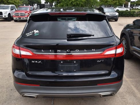 Used 2017 Lincoln MKX Reserve w/ Driver Assistance Package FWD image 7
