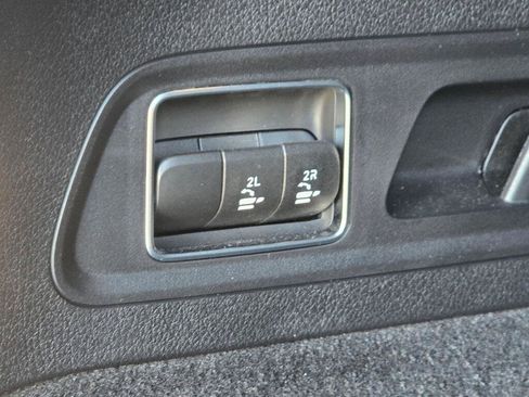 Used 2024 Mercedes-Benz GLS 450 4MATIC image 23