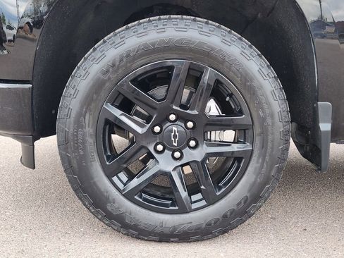 Used 2023 Chevrolet Silverado 1500 RST AWD/4WD image 18