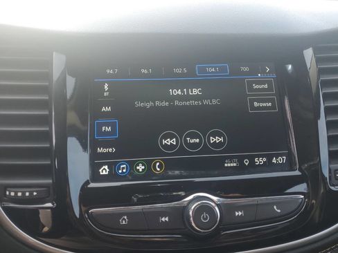 Used 2019 Chevrolet Trax LT w/ LT Convenience Package image 11