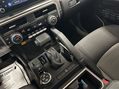 Used 2025 Toyota 4Runner TRD Off-Road image 37