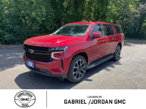 Used 2023 Chevrolet Suburban RST w/ Luxury Package AWD/4WD image 1