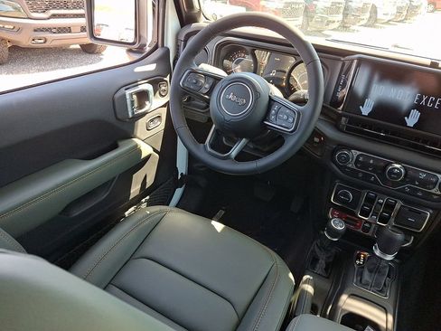 New 2026 Jeep Gladiator Mojave AWD/4WD image 10