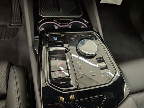 New 2026 BMW 530i w/ Premium Package RWD image 20