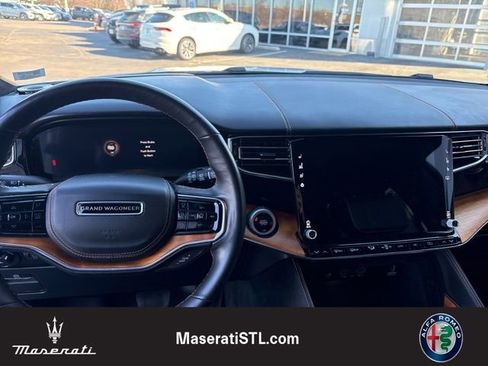Used 2022 Jeep Grand Wagoneer Series III image 11