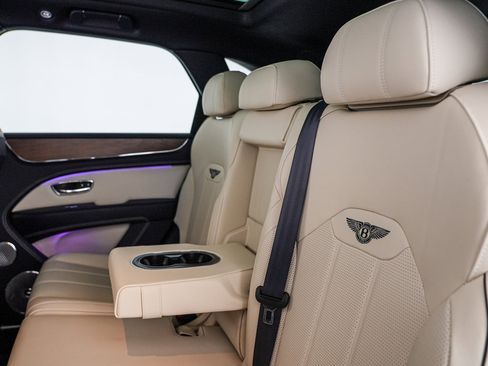 Certified 2023 Bentley Bentayga AWD/4WD image 30