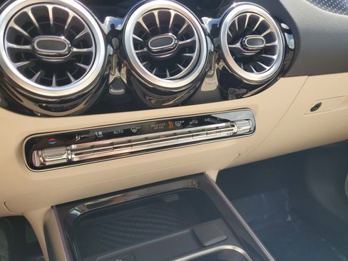 Certified 2025 Mercedes-Benz GLA 250 image 22