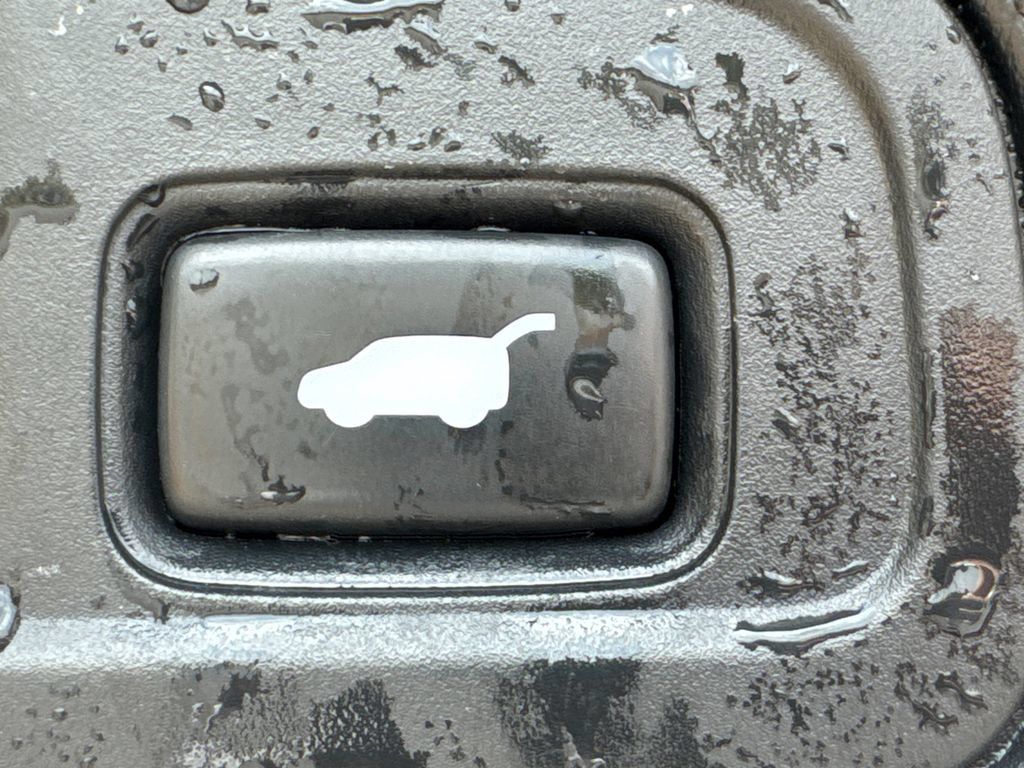 Used 2020 Honda Pilot Touring image 21