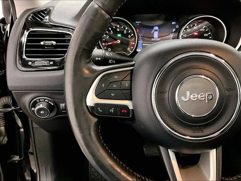 Used 2019 Jeep Compass Limited AWD/4WD image 11