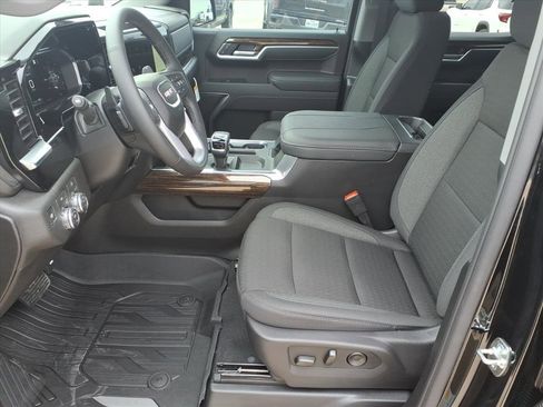 New 2026 GMC Sierra 1500 Elevation image 15