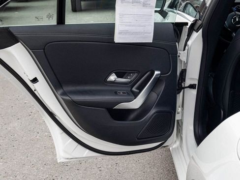 Used 2025 Mercedes-Benz CLA 250 4MATIC image 13