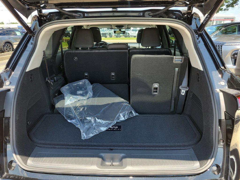 New 2027 INFINITI QX60 Luxe w/ Cargo Package AWD/4WD image 17