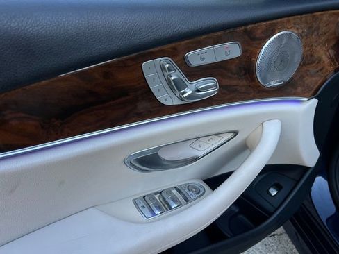 Used 2018 Mercedes-Benz E 300 image 11