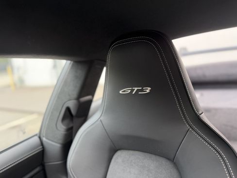 Used 2026 Porsche 911 GT3 RWD image 17