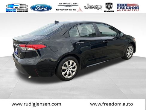 Used 2025 Toyota Corolla LE image 4