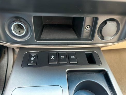 Used 2011 Nissan Armada Platinum AWD/4WD image 21