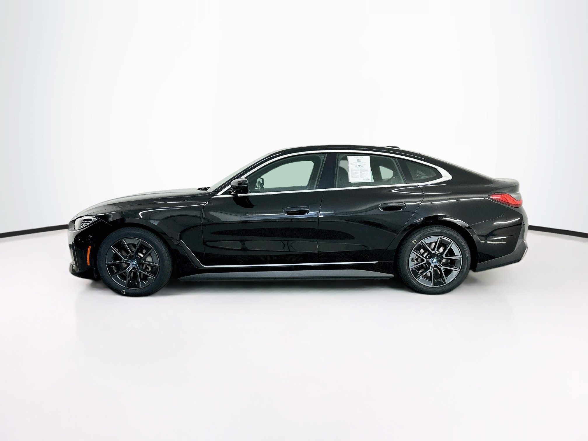 Used 2024 BMW i4 xDrive40i AWD/4WD image 4