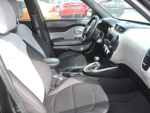 Used 2017 Kia Soul image 16