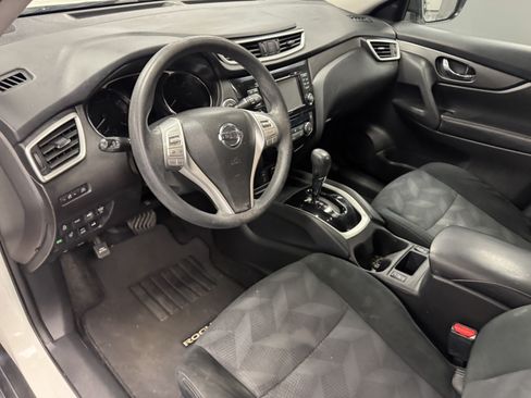 Used 2016 Nissan Rogue SV w/ SV Premium Package AWD/4WD image 8