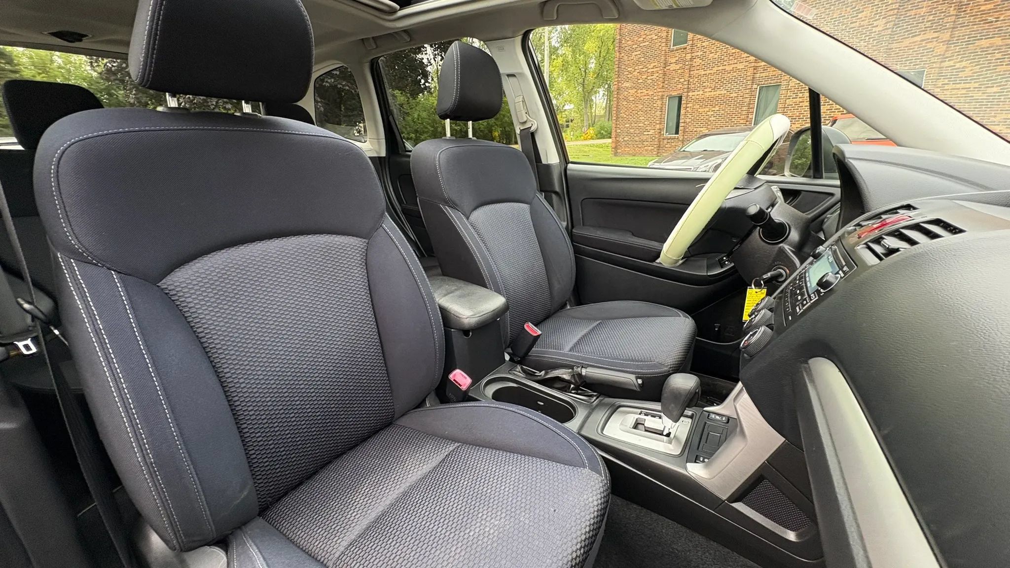 Used 2015 Subaru Forester 2.5i Premium w/ All-Weather Package AWD/4WD image 38