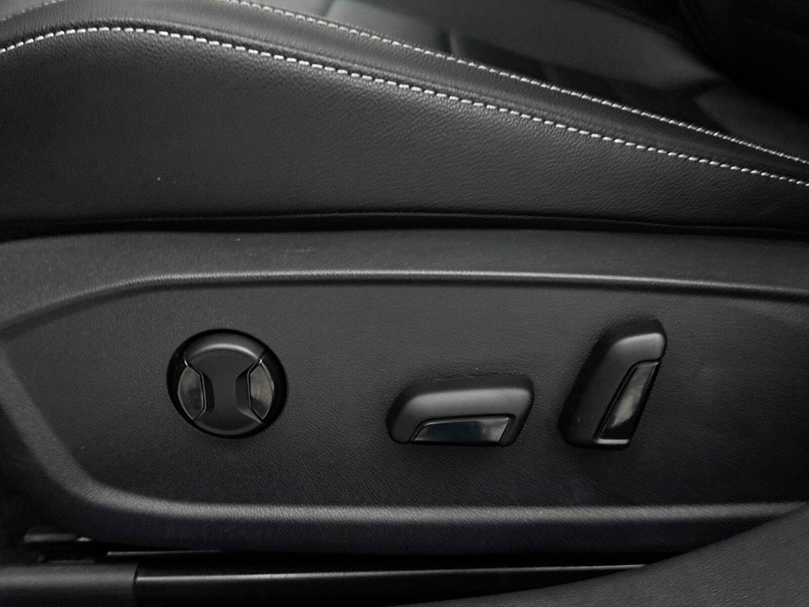 Used 2023 Volkswagen Jetta SE FWD image 24