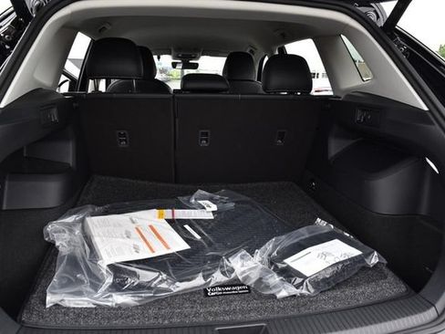 New 2026 Volkswagen Tiguan SE AWD/4WD image 24