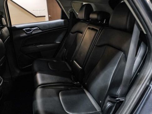 Used 2023 Kia Sportage EX image 40