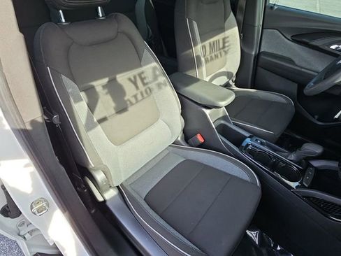 Used 2021 Chevrolet TrailBlazer LS image 19