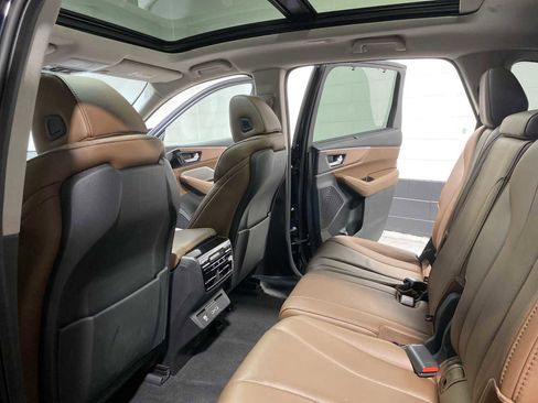 Used 2024 Acura MDX SH-AWD w/ Technology Package image 12
