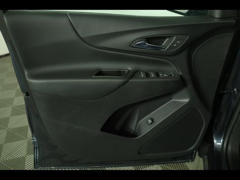 Used 2023 Chevrolet Equinox LT image 16