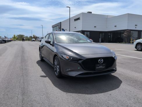 Used 2024 MAZDA MAZDA3 s FWD image 1