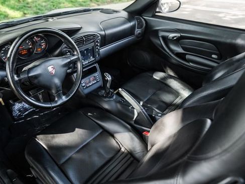 Used 2002 Porsche Boxster image 2