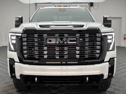 New 2026 GMC Sierra 2500 Denali Ultimate AWD/4WD image 17