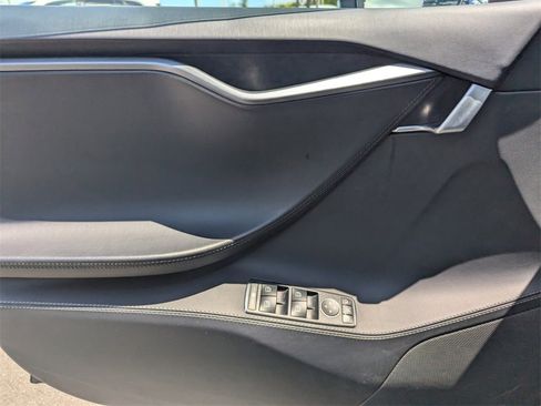 Used 2021 Tesla Model S Long Range Plus image 24