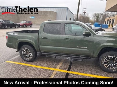 Used 2021 Toyota Tacoma TRD Sport AWD/4WD image 5