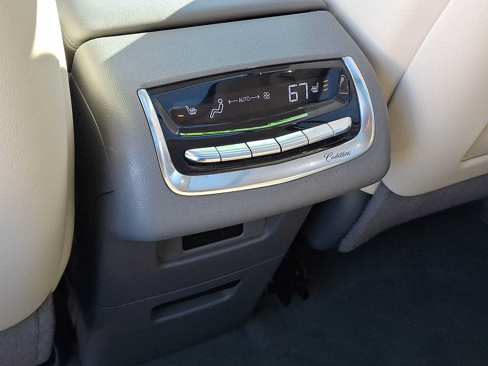 Used 2020 Cadillac XT6 Premium Luxury FWD image 11