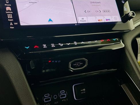 New 2026 Jeep Grand Cherokee Altitude AWD/4WD image 21