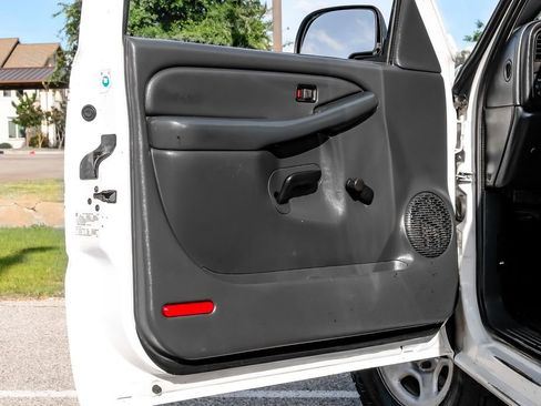 Used 2000 Chevrolet Silverado 1500 4x4 Extended Cab w/ Firm Ride Suspension Pkg image 32