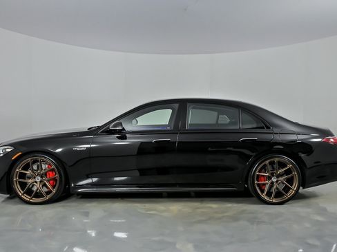 Used 2025 Mercedes-Benz S 63 AMG S image 7