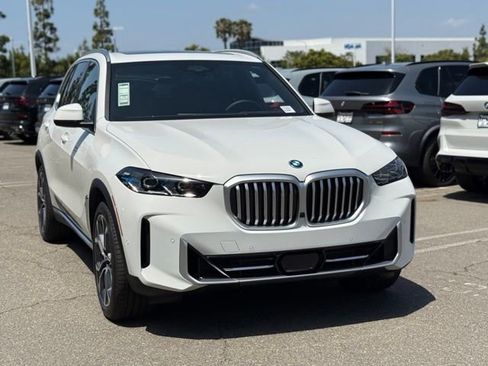 New 2026 BMW X5 xDrive50e AWD/4WD image 5