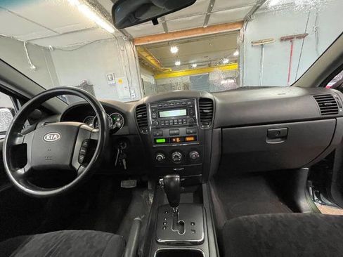 Used 2007 Kia Sorento LX w/ Sport Pkg image 31
