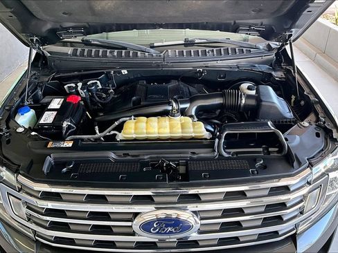 Used 2020 Ford Expedition XLT w/ Equipment Group 202A RWD image 30