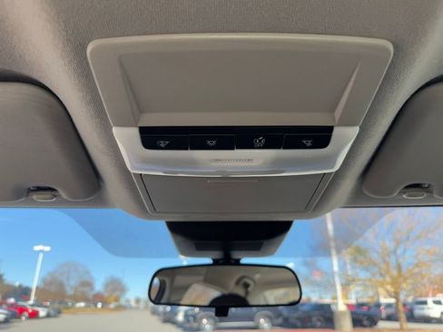 Used 2020 Nissan Sentra SV image 31